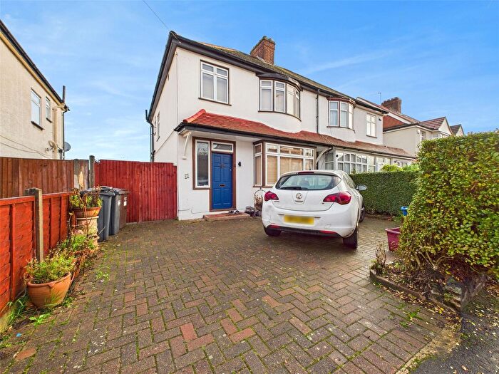 3 Bedroom Semi Detached House To Rent In Argyle Avenue, Hounslow, TW3