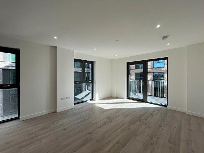 2 Bedroom Flat To Rent In Anax Street, London, , [Ref: Bp], N4