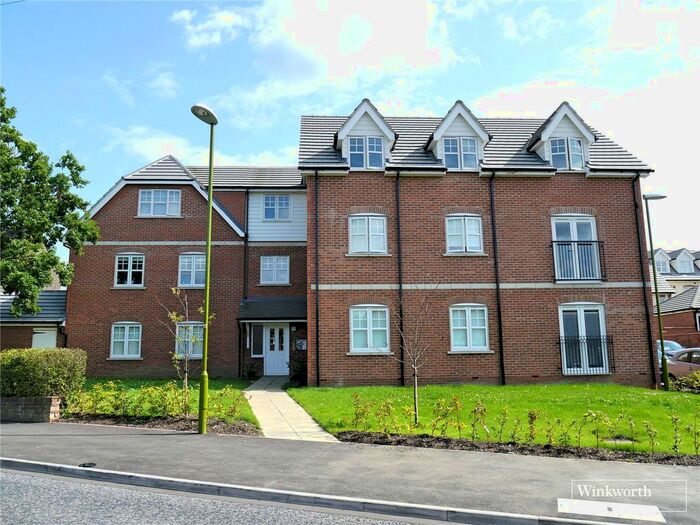 2 Bedroom Flat To Rent In Osborne Court, Arundel Drive, Borehamwood, Hertfordshire, WD6