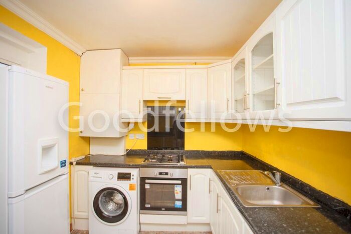 2 Bedroom Property To Rent In Winchcombe Road, Carshalton SM5