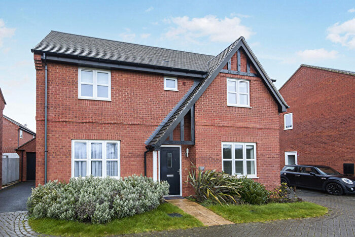 4 Bedroom Detached House To Rent In Dunn Lane, DE3