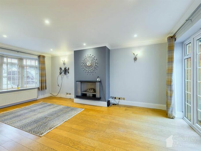 3 Bedroom Property To Rent In Chippingfield, Harlow, CM17