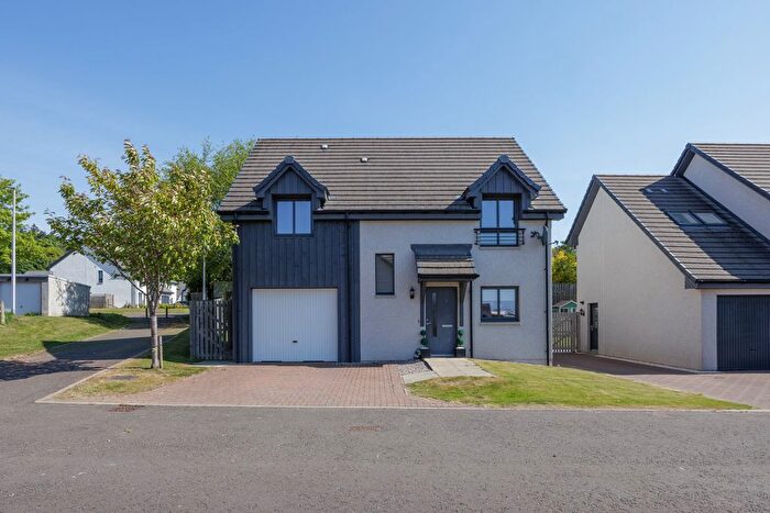 3 Bedroom Detached House For Sale In School Field Road, Rattray, Blairgowrie, PH10