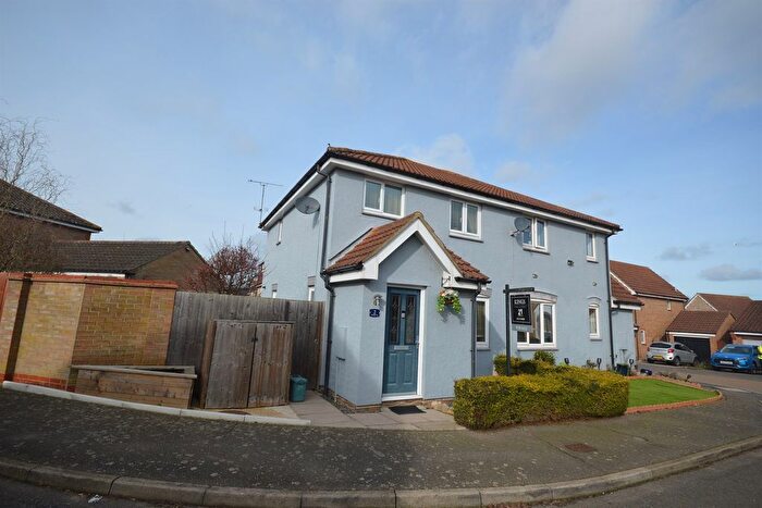 3 Bedroom Semi-Detached House For Sale In Farthing Close, Braintree, CM7