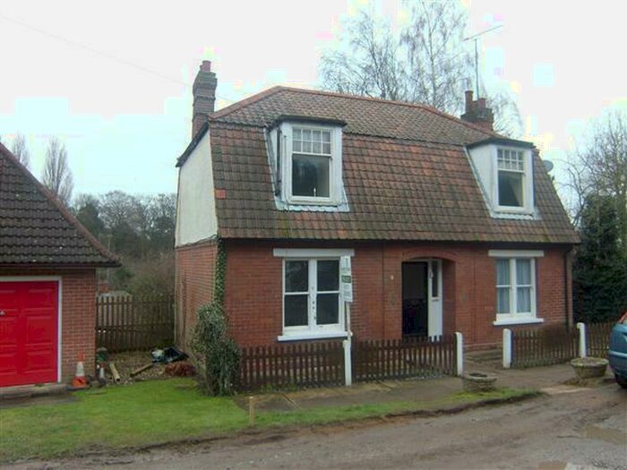2 Bedroom Detached Bungalow To Rent In Vermont Crescent, Ipswich, Suffolk, IP4