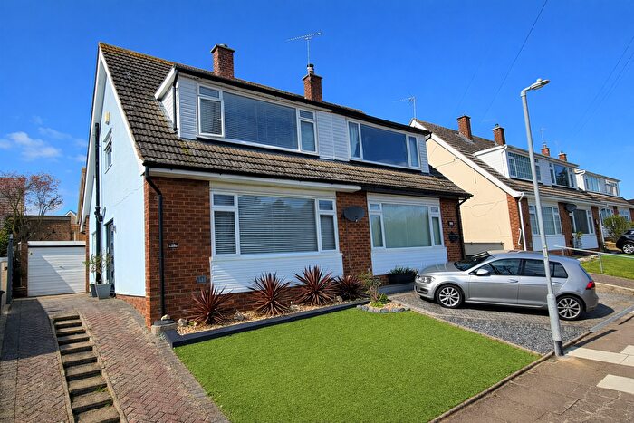 3 Bedroom Semi Detached House For Sale In Birkfield Drive, Ipswich, Suffolk, IP2