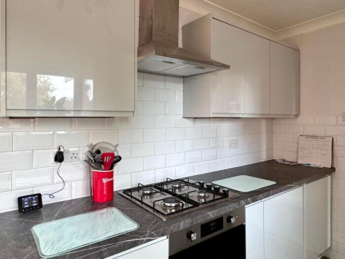 2 Bedroom Detached Bungalow For Sale In Cosmeston Drive, Penarth, CF64