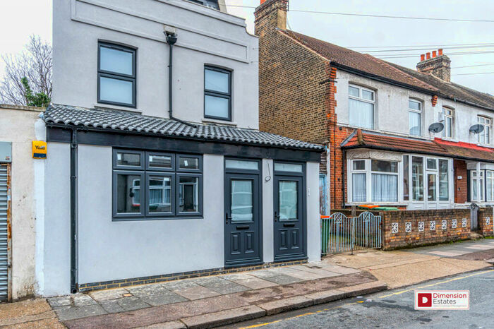 1 Bedroom Flat To Rent In Fourth Avenue, Manor Park, London, E12