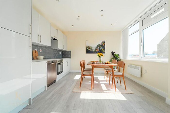 2 Bedroom Flat To Rent In Manchester Road, Burnley, BB11