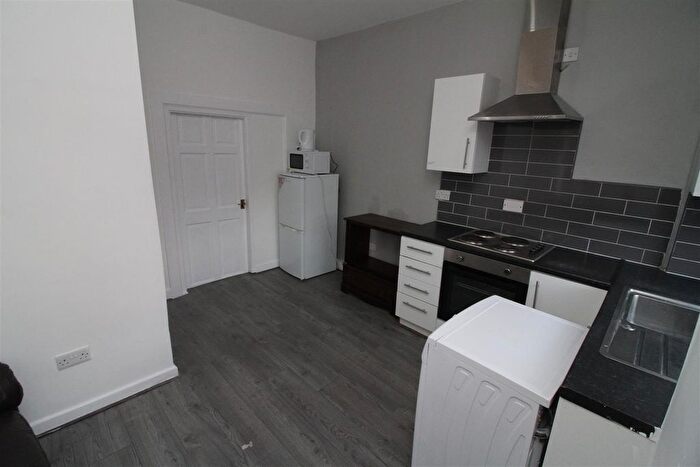 1 Bedroom Flat To Rent In Victoria Street, Openshaw, Manchester, M11