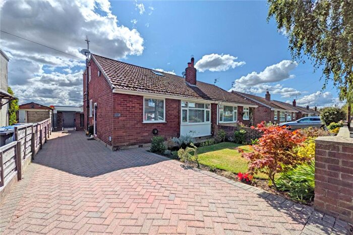 3 Bedroom Bungalow For Sale In Hill View Road, Denton, Tameside, M34