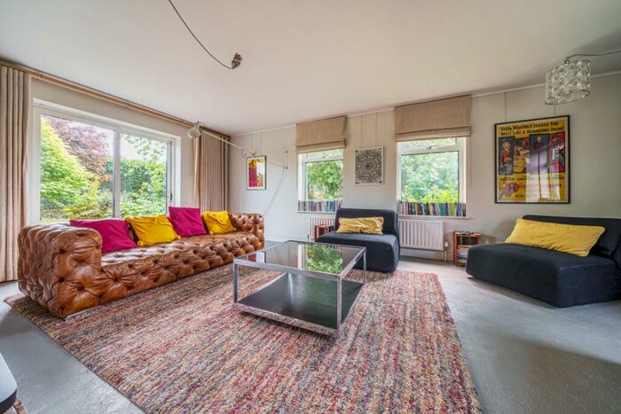 4 Bedroom Detached House To Rent In The Old Racecourse Lewes, BN7