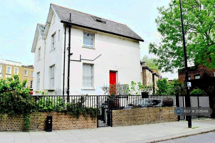 3 Bedroom Flat To Rent In Malden Crescent, London, NW1