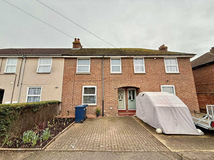 3 Bedroom Terraced House For Sale In The Crescent, St. Neots, PE19