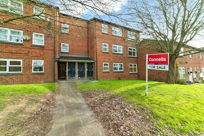 2 Bedroom Apartment For Sale In Viaduct Way, Welwyn Garden City, AL7