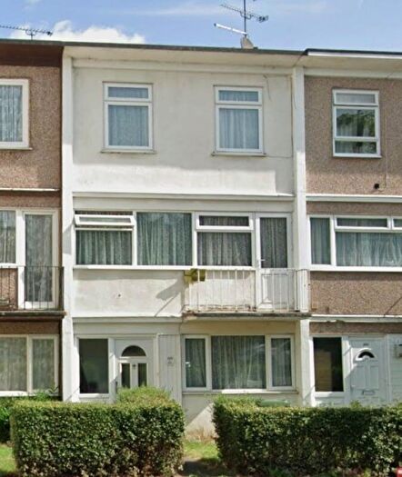 3 Bedroom Town House For Sale In Basildon, SS14