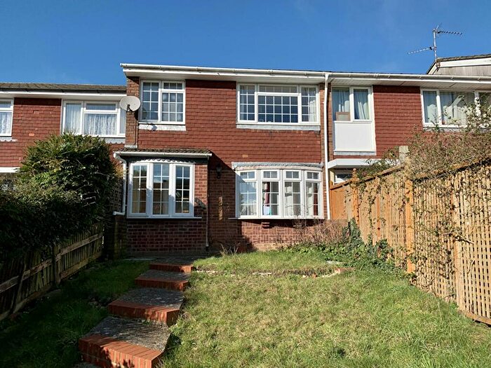 4 Bedroom Terraced House To Rent In Sandy Hill Road, Farnham, Surrey, GU9