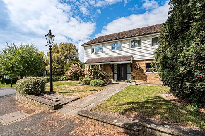 5 Bedroom Detached House For Sale In Beechwood Close, Exning, Newmarket, CB8