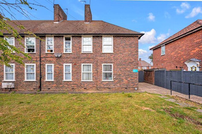 1 Bedroom Maisonette For Sale In Harting Road, London, SE9