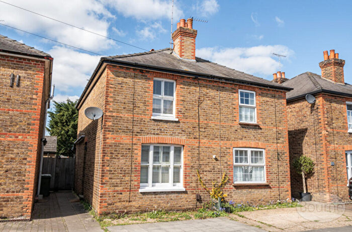 2 Bedroom Semi Detached House For Sale In Hogshill Lane, Cobham, Surrey, KT11