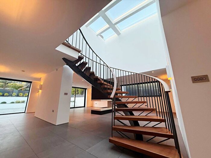 5 Bedroom Detached House To Rent In Sevenoaks Road, Pratts Bottom, BR6