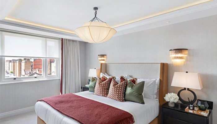 3 Bedroom Flat To Rent In West Penthouse, - Prince Of Wales Terrace, London, W8