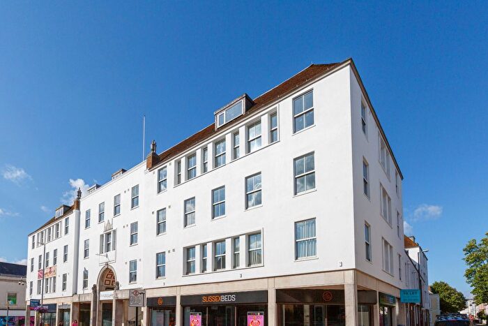 1 Bedroom Flat To Rent In Calverley House, Calverley Road, Tunbridge Wells, TN1