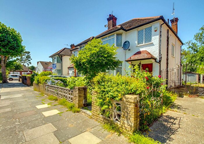 3 Bedroom Semi Detached House For Sale In Oxgate Gardens, Dollis Hill, NW2