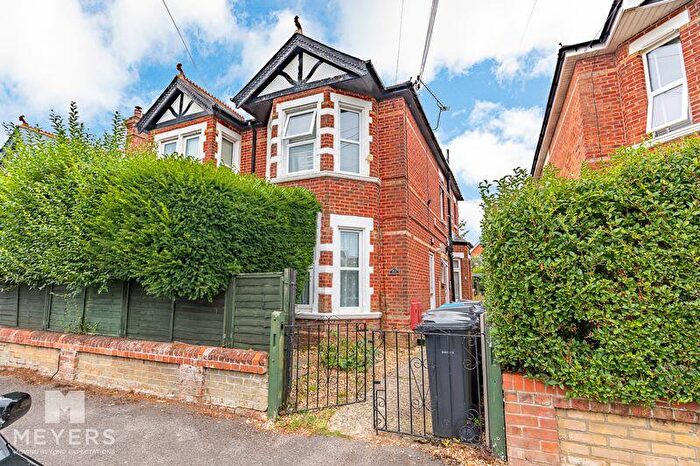 1 Bedroom Apartment For Sale In Richmond Wood Road, Queens Park, BH8