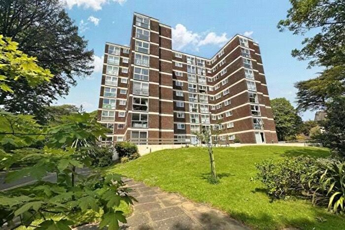 2 Bedroom Flat For Sale In Christchurch Road, Bournemouth, Dorset, BH1