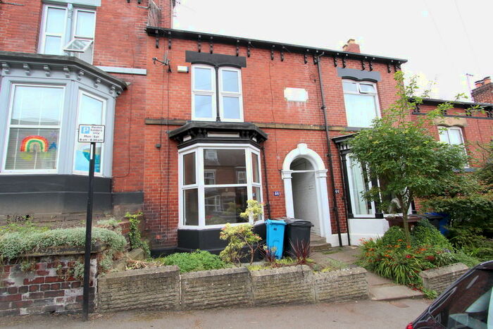 4 Bedroom Terraced House To Rent In Cowlishaw Road, Sheffield, S11