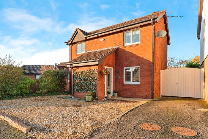 3 Bedroom Semi Detached House For Sale In Crofters Heath, Great Sutton, Ellesmere Port, CH66