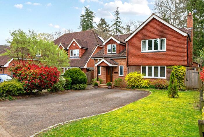 4 Bedroom Detached House For Sale In Vale Wood Drive, Lower Bourne, Farnham, GU10