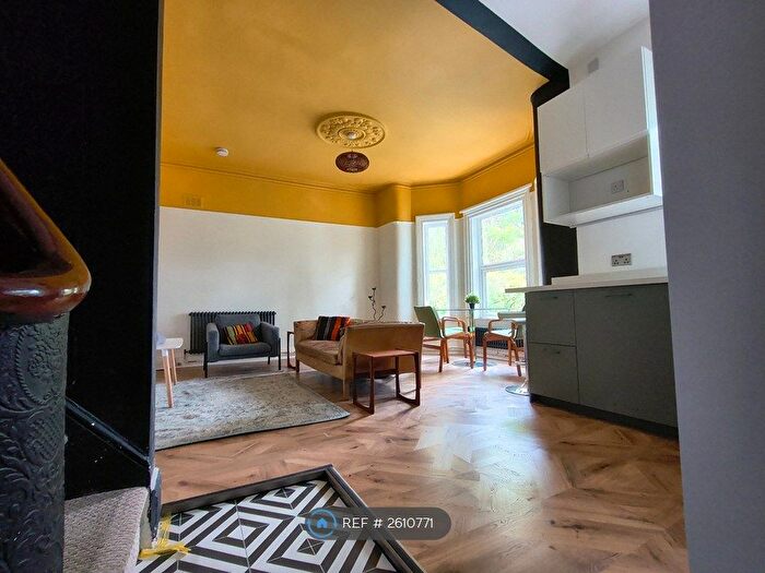 2 Bedroom Flat To Rent In Queenston Rd, Manchester, M20