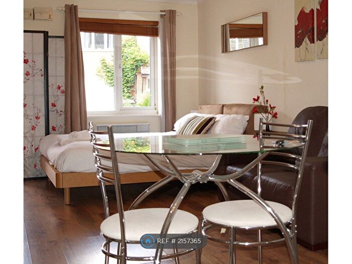 Studio To Rent In Cleveland Grove, Newbury, RG14