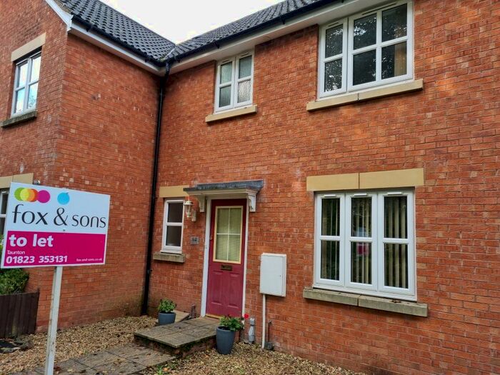 3 Bedroom House To Rent In Fairby Close, Tiverton, EX16