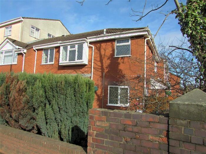 2 Bedroom Maisonette To Rent In Glascote Road, Tamworth, B77