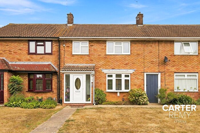 3 Bedroom Terraced House For Sale In Wellstye Green, Basildon, SS14