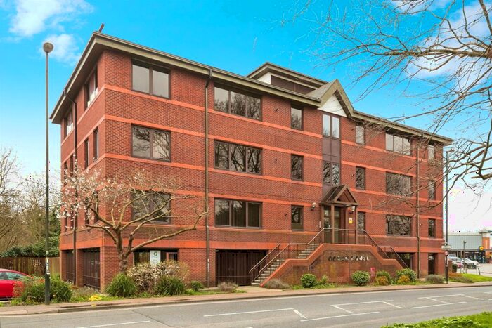 1 Bedroom Flat To Rent In Hazelwick Avenue, Crawley, RH10