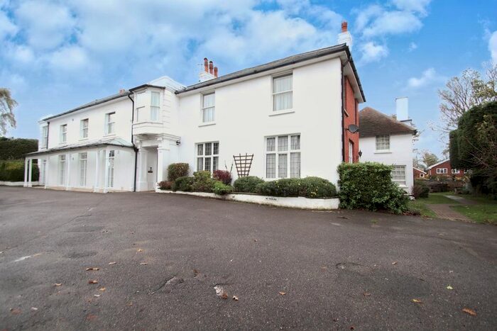 2 Bedroom Flat To Rent In Selwyn Court, St. Peters Road, Broadstairs, CT10