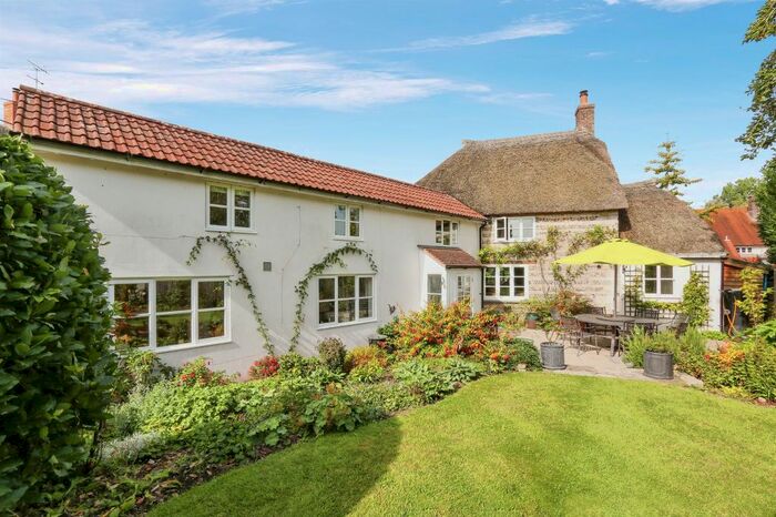 3 Bedroom Property For Sale In Southover Cottages, Frampton, Dorchester, DT2