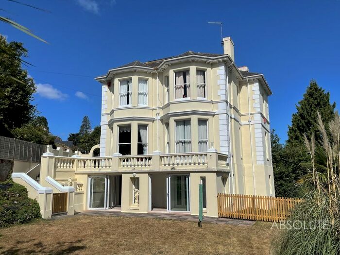 3 Bedroom Flat To Rent In Chelston Road, Torquay, Devon, TQ2