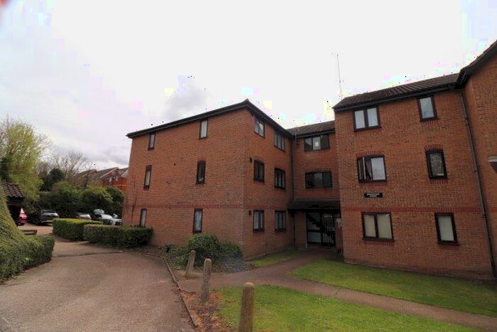 1 Bedroom Studio To Rent In Linnet Way, Purfleet-On-Thames, RM19
