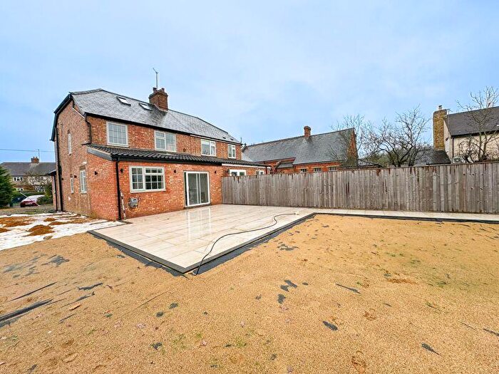 3 Bedroom Semi-Detached House For Sale In Stock Lane, Whaddon, MK17