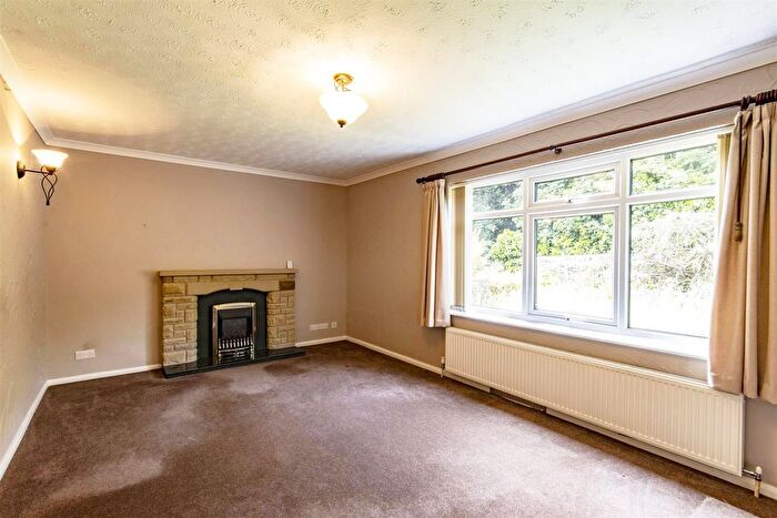 3 Bedroom Detached House For Sale In Lancaster Road, Chesterfield, S41