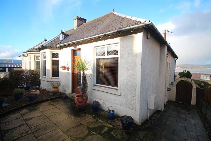3 Bedroom Semi-detached Bungalow For Sale In Garvie Avenue, Gourock, PA19
