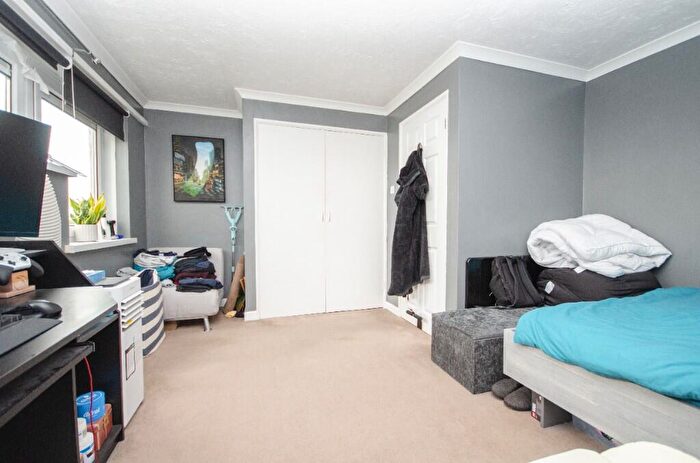 2 Bedroom Duplex For Sale In Taranto Road, Lordswood, Hampshire, SO16