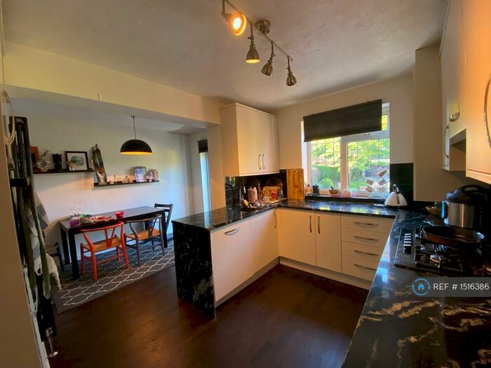 4 Bedroom Semi-Detached House To Rent In Belmont Rise, Cheam, SM2