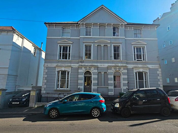 2 Bedroom Flat To Rent In Flat, Lorimer Court, - West Hill Road, St. Leonards-On-Sea, TN38