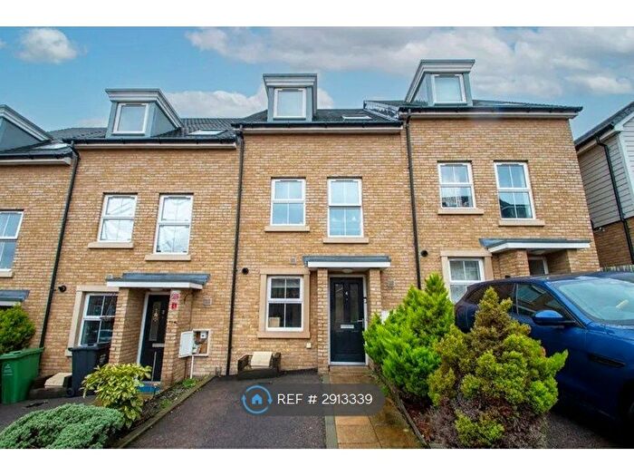 3 Bedroom Terraced House To Rent In Peary Mead, Dartford, DA1
